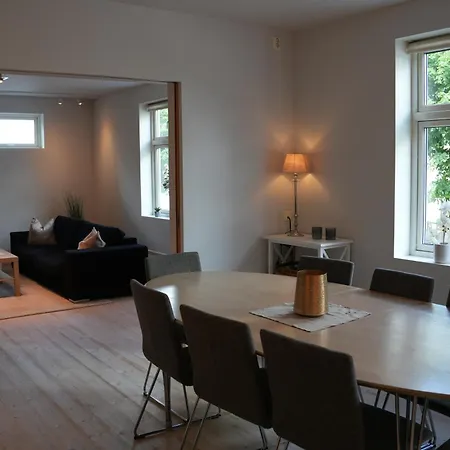 Exclusive In With Balcony Lägenhet Bergen